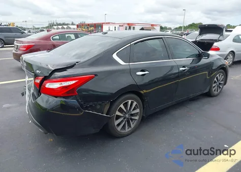 2017 Nissan Altima 2.5 Sv z USA, uszkodzony, nr VIN 1N4AL3AP1HC176600